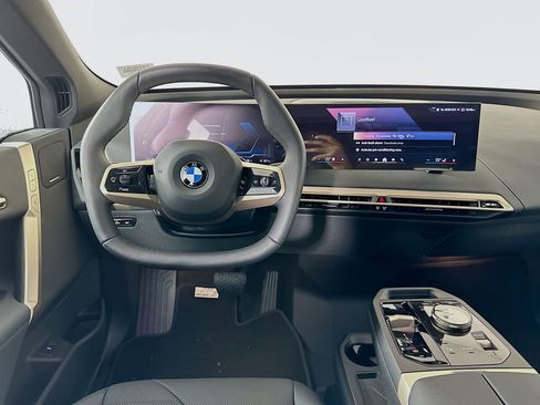Used 2026 BMW iX xDrive60 image 19