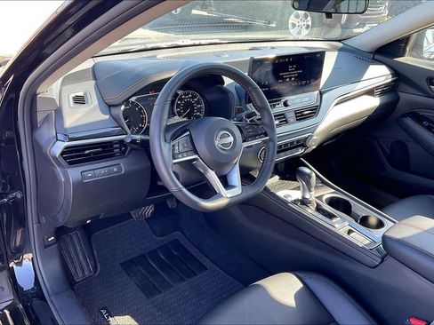 Used 2023 Nissan Altima 2.5 SR w/ SR Premium Package AWD/4WD image 13
