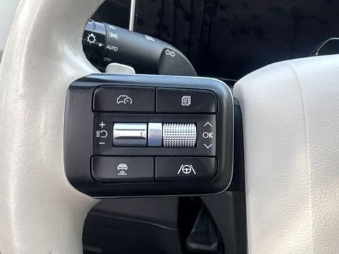 Used 2025 Hyundai Santa Fe Limited FWD image 21