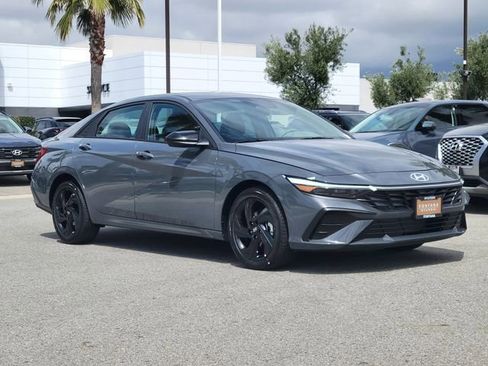 New 2026 Hyundai Elantra Sport FWD image 31