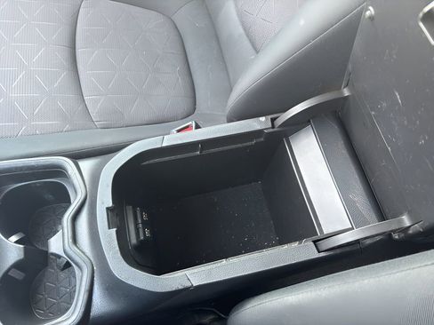 Used 2019 Toyota RAV4 XLE w/ Convenience Package image 24