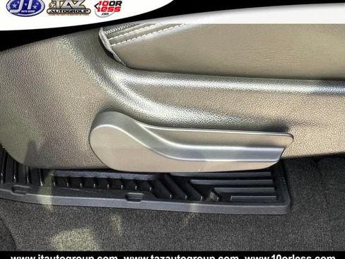 Used 2015 GMC Yukon XL Denali w/ Open Road Package RWD image 21