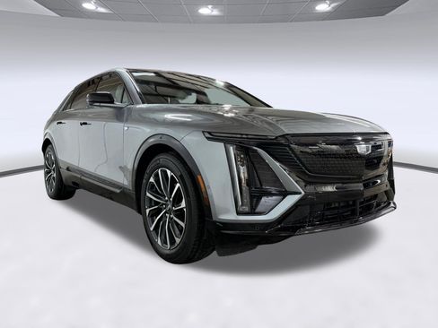Certified 2024 Cadillac Lyriq Sport RWD image 36