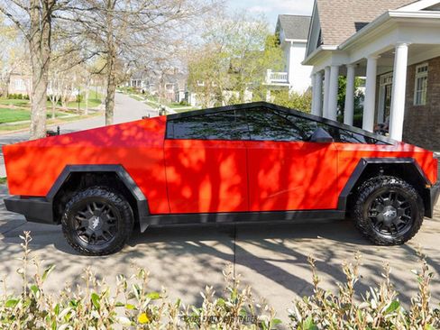 Used 2024 Tesla Cybertruck Cyberbeast image 9