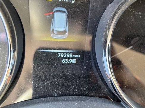 Used 2015 Nissan Rogue S AWD/4WD image 4