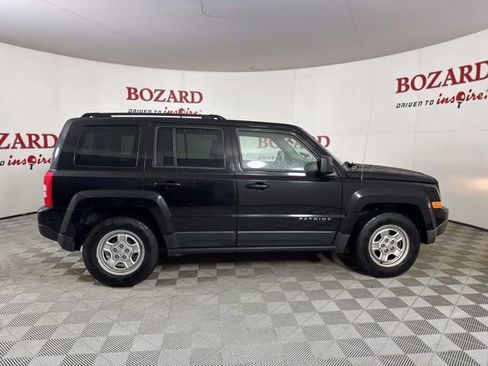 Used 2017 Jeep Patriot Sport w/ Power Value Group image 9