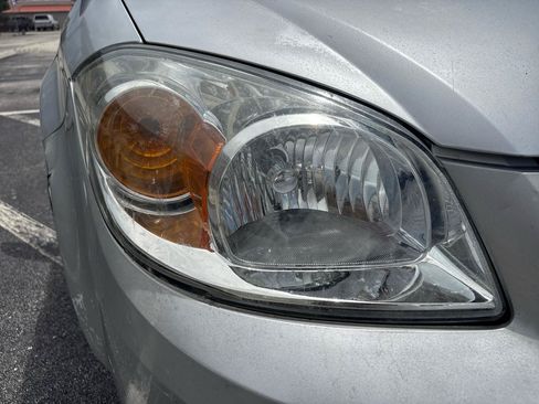 Used 2005 Chevrolet Cobalt Sedan FWD image 40