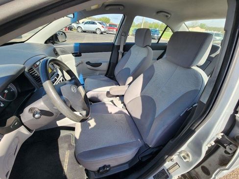 Used 2011 Hyundai Accent GLS image 14