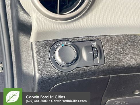 Used 2015 Chevrolet Sonic LT w/ Fun and Sun Package FWD image 19