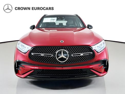 Used 2026 Mercedes-Benz GLC 300 4MATIC image 2
