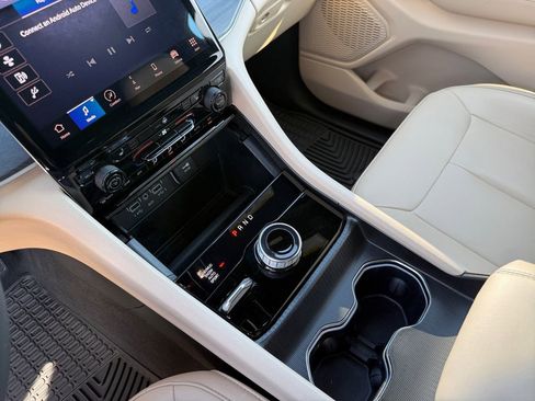 Used 2023 Jeep Grand Cherokee Limited w/ Trailer Tow Prep Group (B) image 21