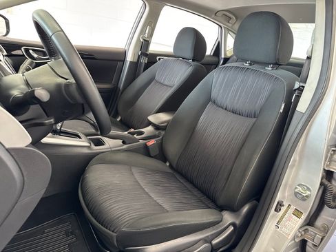 Used 2019 Nissan Sentra SV w/ Special Edition Package FWD image 14