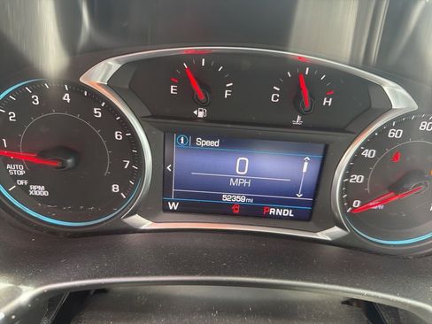 Used 2019 Chevrolet Equinox LT FWD image 11