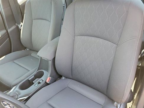 Used 2023 Toyota Corolla LE FWD image 5