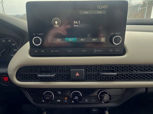 Used 2023 Honda HR-V LX image 18