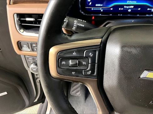Used 2023 Chevrolet Suburban High Country AWD/4WD image 14