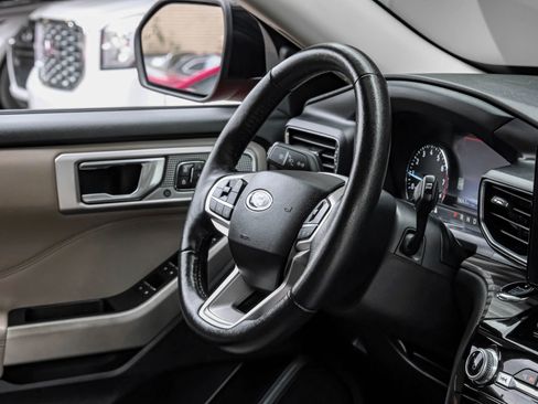 Used 2021 Ford Explorer Limited w/ Equipment Group 301A image 13