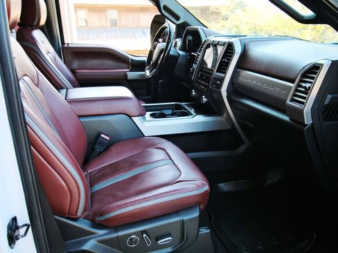 Used 2019 Ford F250 Platinum w/ Platinum Ultimate Package image 42