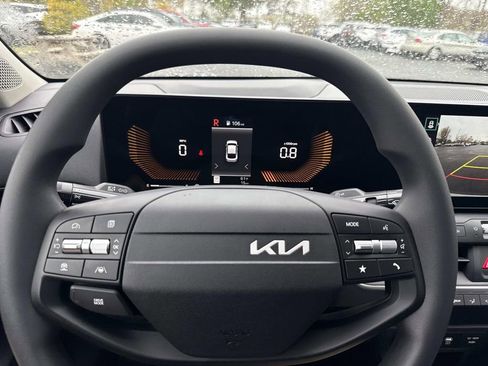 New 2026 Kia K4 FWD image 11