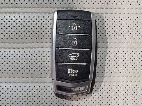 Used 2020 Genesis G70 3.3T image 32