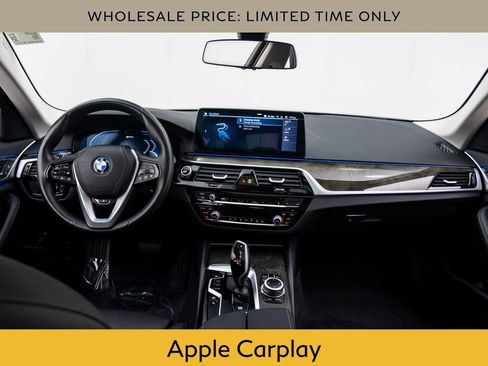 Used 2022 BMW 530e xDrive image 9