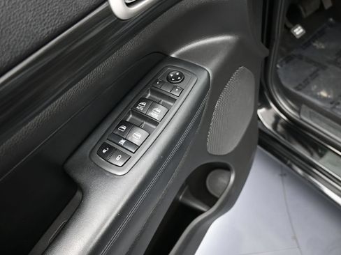 Used 2020 Jeep Grand Cherokee Altitude RWD image 14
