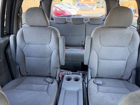 Used 2010 Honda Odyssey EX image 16