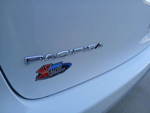 New 2027 Chrysler Pacifica Select AWD/4WD image 37