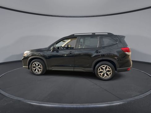 Used 2020 Subaru Forester Premium image 5