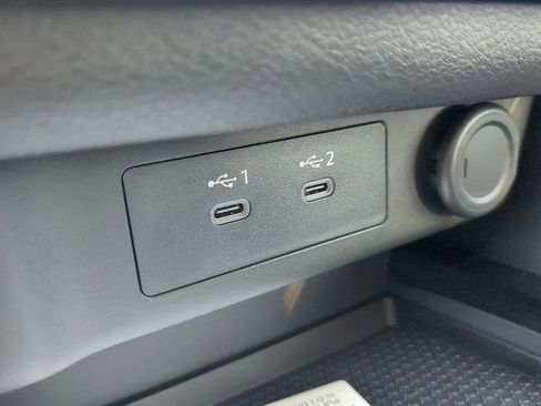 Certified 2025 Nissan Rogue SV image 22