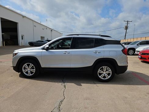 Used 2018 GMC Terrain SLE w/ Driver Convenience Package FWD image 16