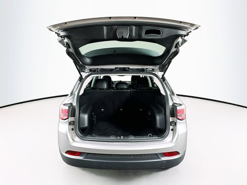 Used 2019 Jeep Compass Latitude w/ Popular Equipment Group image 26