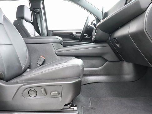 Used 2025 Chevrolet Tahoe LT image 31