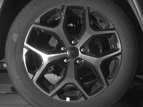 Used 2025 Jeep Compass Limited image 15