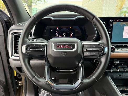 Used 2023 GMC Canyon AT4 w/ AT4 Premium Package AWD/4WD image 24