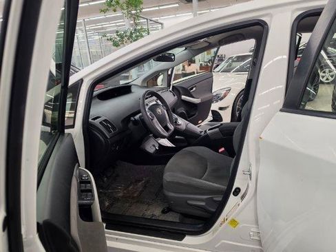 Used 2013 Toyota Prius Two FWD image 35