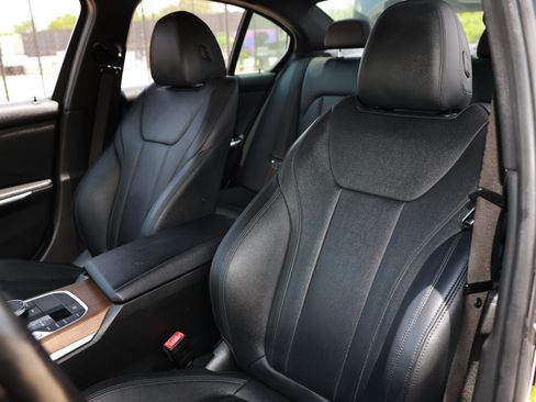 Used 2020 BMW 330i Sedan w/ Convenience Package RWD image 10