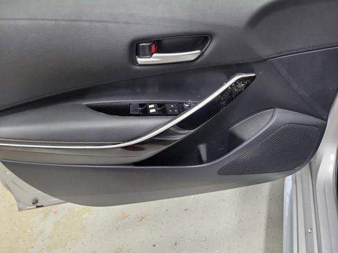 Used 2020 Toyota Corolla XLE image 19