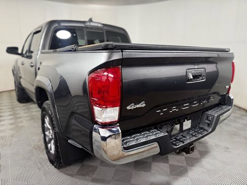 Used 2017 Toyota Tacoma SR5 image 2