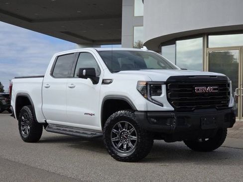 Used 2024 GMC Sierra 1500 AT4X image 2