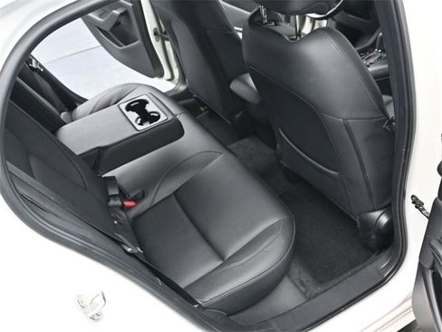Used 2023 MAZDA MAZDA3 s image 17