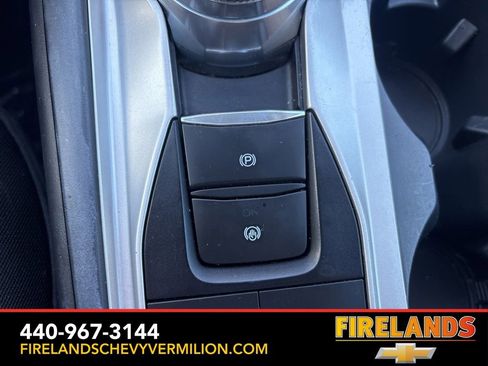 Used 2022 Ford Explorer XLT image 26