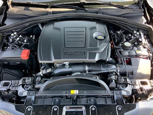 Used 2025 Jaguar F-PACE R-Dynamic S image 11