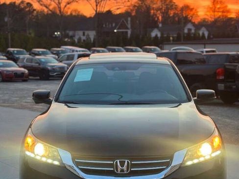 Used 2015 Honda Accord EX-L image 2
