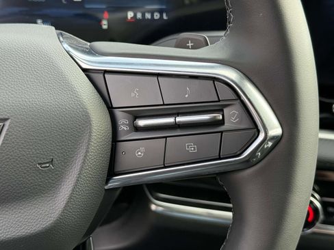 New 2026 Chevrolet Equinox LT w/ Convenience Package II image 13