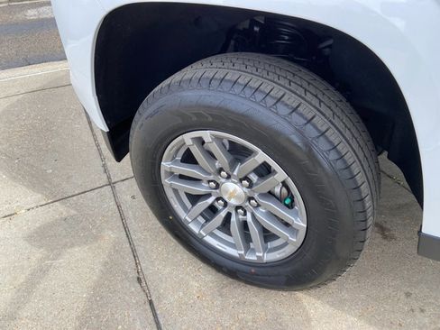 Used 2023 Chevrolet Colorado LT w/ LT Convenience Package image 24