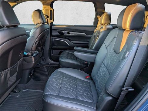 Used 2024 Kia Telluride SX Prestige X-Line image 19