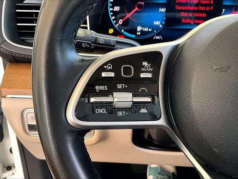 Used 2021 Mercedes-Benz GLS 450 4MATIC image 22