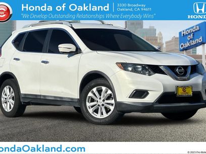 Used 2014 Nissan Rogue SV w/ SV Premium Package