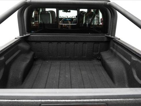 Used 2025 Jeep Gladiator Sport image 12